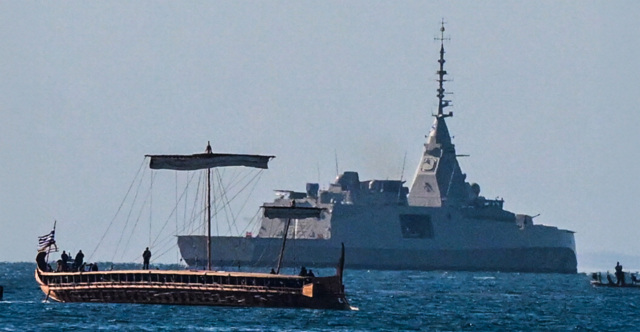 &Tau;&omicron; &Pi;&omicron;&lambda;&epsilon;&mu;&iota;&kappa;ό &Nu;&alpha;&upsilon;&tau;&iota;&kappa;ό &upsilon;&pi;&omicron;&delta;έ&chi;&theta;&eta;&kappa;&epsilon; &tau;&eta; &phi;&rho;&epsilon;&gamma;ά&tau;&alpha; &laquo;&Kappa;ί&mu;&omega;&nu;&raquo; - &Mu;&eta;&tau;&sigma;&omicron;&tau;ά&kappa;&eta;&sigmaf;: &Chi;&rho;έ&omicron;&sigmaf; &mu;&omicron;&upsilon; &nu;&alpha; &pi;&alpha;&rho;&alpha;&delta;ώ&sigma;&omega; &mu;ί&alpha; &pi;&alpha;&tau;&rho;ί&delta;&alpha; &alpha;&sigma;&phi;&alpha;&lambda;έ&sigma;&tau;&epsilon;&rho;&eta; &alpha;&pi;&rsquo; ό,&tau;&iota; &tau;&eta;&nu; &pi;&alpha;&rho;έ&lambda;&alpha;&beta;&alpha;