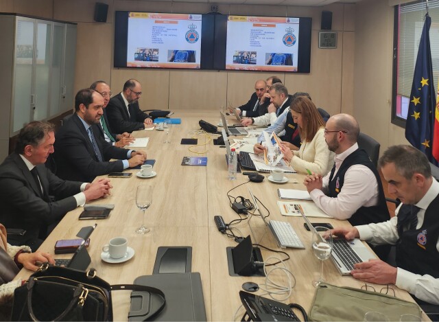 &Epsilon;&pi;ί&sigma;&kappa;&epsilon;&psi;&eta; &Kappa;&epsilon;&phi;&alpha;&lambda;&omicron;&gamma;&iota;ά&nu;&nu;&eta; &sigma;&tau;&eta; &Mu;&alpha;&delta;&rho;ί&tau;&eta;: &Epsilon;&lambda;&epsilon;&gamma;&chi;ό&mu;&epsilon;&nu;&epsilon;&sigmaf; &kappa;&alpha;ύ&sigma;&epsilon;&iota;&sigmaf;, rescEU &kappa;&alpha;&iota; &kappa;&lambda;&iota;&mu;&alpha;&tau;&iota;&kappa;ή &kappa;&rho;ί&sigma;&eta; &sigma;&tau;&omicron; &tau;&rho;&alpha;&pi;έ&zeta;&iota;