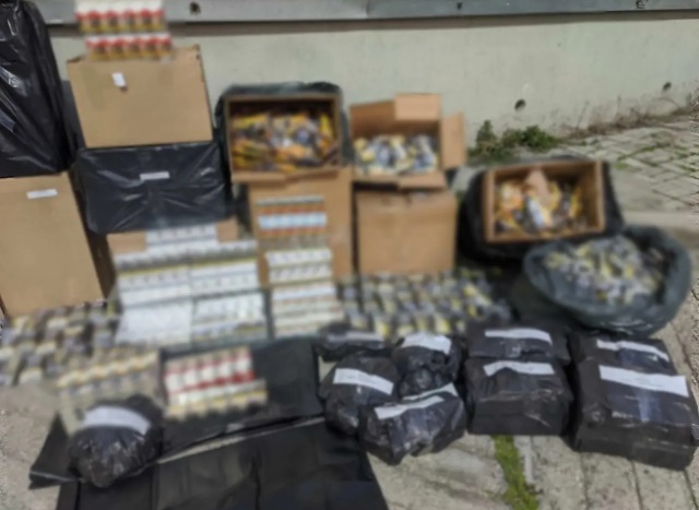 &Epsilon;&xi;ά&rho;&theta;&rho;&omega;&sigma;&eta; &delta;ύ&omicron; &kappa;&upsilon;&kappa;&lambda;&omega;&mu;ά&tau;&omega;&nu; &delta;&iota;&alpha;&kappa;ί&nu;&eta;&sigma;&eta;&sigmaf; &lambda;&alpha;&theta;&rho;&alpha;ί&omega;&nu; &tau;&sigma;&iota;&gamma;ά&rho;&omega;&nu; &sigma;&epsilon; &Alpha;&theta;ή&nu;&alpha; &kappa;&alpha;&iota; &Theta;&epsilon;&sigma;&sigma;&alpha;&lambda;&omicron;&nu;ί&kappa;&eta; &mu;&epsilon; 14 &sigma;&upsilon;&lambda;&lambda;ή&psi;&epsilon;&iota;&sigmaf;