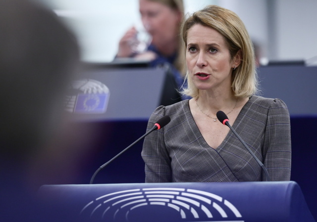 &Kappa;&alpha;&nu;έ&nu;&alpha; &kappa;&rho;ά&tau;&omicron;&sigmaf; &delta;&epsilon;&nu; έ&chi;&epsilon;&iota; &tau;&omicron; &delta;&iota;&kappa;&alpha;ί&omega;&mu;&alpha; &nu;&alpha; &kappa;&alpha;&tau;&alpha;&lambda;&alpha;&mu;&beta;ά&nu;&epsilon;&iota; &tau;&omicron; έ&delta;&alpha;&phi;&omicron;&sigmaf; &epsilon;&nu;ό&sigmaf; ά&lambda;&lambda;&omicron;&upsilon;, &lambda;έ&epsilon;&iota; &eta; &Kappa;ά&gamma;&iota;&alpha; &Kappa;ά&lambda;&lambda;&alpha;&sigmaf;