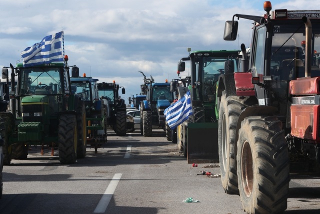 &Pi;&alpha;&rho;&alpha;&mu;έ&nu;&omicron;&upsilon;&nu; &sigma;&tau;&omicron; &mu;&pi;&lambda;ό&kappa;&omicron;, &alpha;&lambda;&lambda;ά &mu;&epsilon; &alpha;&nu;&omicron;&iota;&chi;&tau;&omicron;ύ&sigmaf; &delta;&rho;ό&mu;&omicron;&upsilon;&sigmaf; &omicron;&iota; &alpha;&gamma;&rho;ό&tau;&epsilon;&sigmaf; &tau;&omega;&nu; &Mu;&alpha;&lambda;&gamma;ά&rho;&omega;&nu;