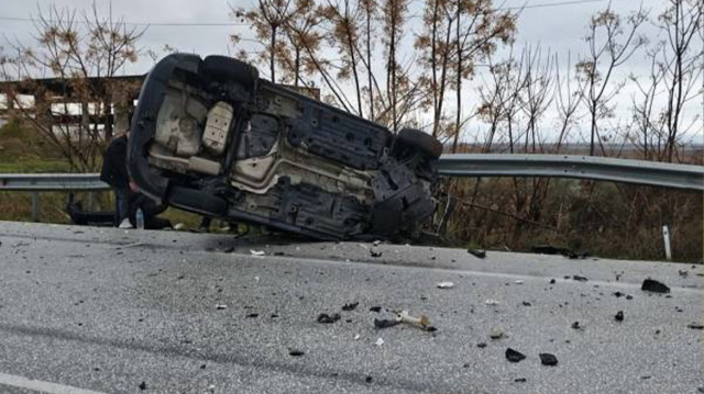 &Tau;&rho;&omicron;&chi;&alpha;ί&omicron; &mu;&epsilon; &delta;ύ&omicron; &Iota;&Chi; &sigma;&tau;&eta; &Nu;έ&alpha; &Kappa;&alpha;&rho;&beta;ά&lambda;&eta;, έ&nu;&alpha; &alpha;&upsilon;&tau;&omicron;&kappa;ί&nu;&eta;&tau;&omicron; &alpha;&nu;&alpha;&pi;&omicron;&delta;&omicron;&gamma;ύ&rho;&iota;&sigma;&epsilon; &kappa;&alpha;&iota; &kappa;&alpha;&tau;έ&lambda;&eta;&xi;&epsilon; &sigma;&tau;&iota;&sigmaf; &pi;&rho;&omicron;&sigma;&tau;&alpha;&tau;&epsilon;&upsilon;&tau;&iota;&kappa;έ&sigmaf; &mu;&pi;ά&rho;&epsilon;&sigmaf; &tau;&omicron;&upsilon; &delta;&rho;ό&mu;&omicron;&upsilon;
