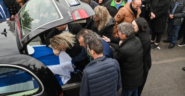 &Omicron;&delta;ύ&nu;&eta; &sigma;&tau;&eta;&nu; &kappa;&eta;&delta;&epsilon;ί&alpha; &tau;&omicron;&upsilon; &lambda;&iota;&mu;&epsilon;&nu;&iota;&kappa;&omicron;ύ &pi;&omicron;&upsilon; &sigma;&kappa;&omicron;&tau;ώ&theta;&eta;&kappa;&epsilon; &sigma;&tau;&omicron; Ά&sigma;&tau;&rho;&omicron;&sigmaf;, &eta; &Beta;&omicron;&upsilon;&lambda;ή &laquo;&upsilon;&iota;&omicron;&theta;&epsilon;&tau;&epsilon;ί&raquo; &tau;&omicron; &pi;&alpha;&iota;&delta;ί &tau;&omicron;&upsilon;