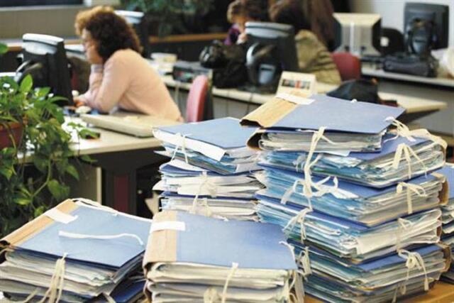 &Tau;&iota; &epsilon;ί&nu;&alpha;&iota; &eta; &eta;&lambda;&epsilon;&kappa;&tau;&rho;&omicron;&nu;&iota;&kappa;ή &pi;&lambda;&alpha;&tau;&phi;ό&rho;&mu;&alpha; &laquo;&Mu;ί&tau;&omicron;&sigmaf;&raquo; &pi;&omicron;&upsilon; &theta;&alpha; &beta;&omicron;&eta;&theta;ή&sigma;&epsilon;&iota; &tau;&eta; &mu;ά&chi;&eta; &kappa;&alpha;&tau;ά &tau;&eta;&sigmaf; &gamma;&rho;&alpha;&phi;&epsilon;&iota;&omicron;&kappa;&rho;&alpha;&tau;ί&alpha;&sigmaf;