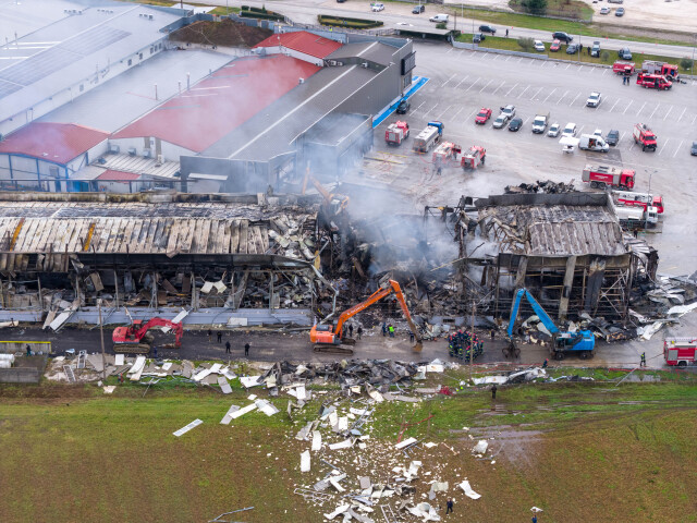 ΝΕΟ ΗΧΗΤΙΚΟ ΝΤΟΚΟΥΜΕΝΤΟ ΑΠΟ ΤΗΝ ΕΚΡΗΞΗ ΣΤΗ ΒΙΟΛΑΝΤΑ, Ο ΕΚΚΩΦΑΝΤΙΚΟΣ ΘΟΡΥΒΟΣ ΑΠΟ 8 ΧΙΛΙΟΜΕΤΡΑ