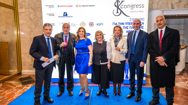 &laquo;Ό&tau;&alpha;&nu; &omicron;&iota; &Pi;&alpha;&iota;&delta;&iota;&kappa;έ&sigmaf; &Kappa;&rho;&alpha;&upsilon;&gamma;έ&sigmaf; &pi;&nu;ί&gamma;&omicron;&nu;&tau;&alpha;&iota;&hellip; &Epsilon;&mu;&epsilon;ί&sigmaf; &Delta;&epsilon;&nu; &Sigma;&iota;&omega;&pi;&omicron;ύ&mu;&epsilon;&raquo;: &Sigma;&upsilon;&nu;έ&delta;&rho;&iota;&omicron; &gamma;&iota;&alpha; &tau;&eta;&nu; &Upsilon;&pi;&epsilon;&rho;ά&sigma;&pi;&iota;&sigma;&eta; &tau;&eta;&sigmaf; &Pi;&alpha;&iota;&delta;&iota;&kappa;ή&sigmaf; &Alpha;&theta;&omega;ό&tau;&eta;&tau;&alpha;&sigmaf;