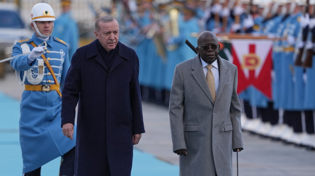 &Alpha;&tau;ύ&chi;&eta;&mu;&alpha; &gamma;&iota;&alpha; &tau;&omicron;&nu; &pi;&rho;ό&epsilon;&delta;&rho;&omicron; &tau;&eta;&sigmaf; &Nu;&iota;&gamma;&eta;&rho;ί&alpha;&sigmaf;: Έ&chi;&alpha;&sigma;&epsilon; &tau;&eta;&nu; &iota;&sigma;&omicron;&rho;&rho;&omicron;&pi;ί&alpha; &tau;&omicron;&upsilon; &kappa;&alpha;&iota; έ&pi;&epsilon;&sigma;&epsilon; &kappa;&alpha;&tau;ά &tau;&eta;&nu; &upsilon;&pi;&omicron;&delta;&omicron;&chi;ή &tau;&omicron;&upsilon; &sigma;&tau;&omicron; &Pi;&rho;&omicron;&epsilon;&delta;&rho;&iota;&kappa;ό &Mu;έ&gamma;&alpha;&rho;&omicron; &sigma;&tau;&eta;&nu; Ά&gamma;&kappa;&upsilon;&rho;&alpha;