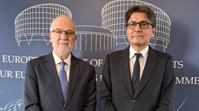 &Sigma;&tau;&rho;&alpha;&sigma;&beta;&omicron;ύ&rho;&gamma;&omicron;: &Theta;&epsilon;&rho;&mu;έ&sigmaf; &epsilon;&upsilon;&chi;&alpha;&rho;&iota;&sigma;&tau;ί&epsilon;&sigmaf; &tau;&omicron;&upsilon; &Epsilon;&upsilon;&rho;&omega;&pi;&alpha;ϊ&kappa;&omicron;ύ &Delta;&iota;&kappa;&alpha;&sigma;&tau;&eta;&rho;ί&omicron;&upsilon; &Delta;&iota;&kappa;&alpha;&iota;&omega;&mu;ά&tau;&omega;&nu; &tau;&omicron;&upsilon; &Alpha;&nu;&theta;&rho;ώ&pi;&omicron;&upsilon; &pi;&rho;&omicron;&sigmaf; &tau;&eta;&nu; &Epsilon;&lambda;&lambda;ά&delta;&alpha; &kappa;&alpha;&iota; &tau;&omicron;&nu; &Gamma;&iota;ώ&rho;&gamma;&omicron; &Phi;&lambda;&omega;&rho;ί&delta;&eta;