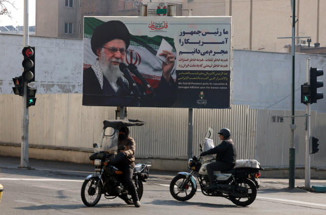 &Iota;&rho;ά&nu;: &Delta;&iota;&alpha;&mu;&omicron;&rho;&phi;ώ&nu;&epsilon;&tau;&alpha;&iota; έ&nu;&alpha; &pi;&lambda;&alpha;ί&sigma;&iota;&omicron; &delta;&iota;&alpha;&pi;&rho;&alpha;&gamma;&mu;&alpha;&tau;&epsilon;ύ&sigma;&epsilon;&omega;&nu; &mu;&epsilon; &tau;&iota;&sigmaf; &Eta;&Pi;&Alpha;