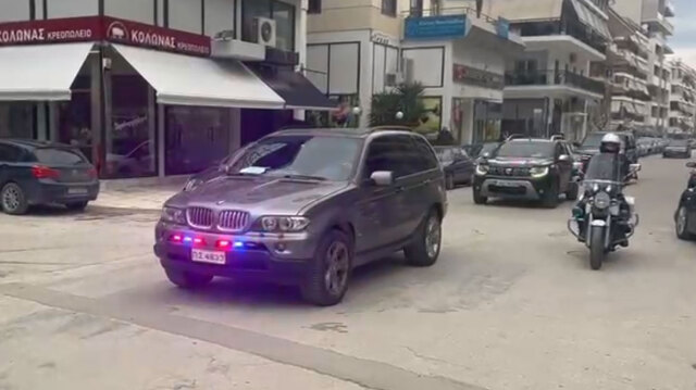 &Sigma;&tau;&omicron;&nu; &epsilon;&iota;&sigma;&alpha;&gamma;&gamma;&epsilon;&lambda;έ&alpha; &omicron;&iota; &tau;&rho;&epsilon;&iota;&sigmaf; &sigma;&upsilon;&lambda;&lambda;&eta;&phi;&theta;έ&nu;&tau;&epsilon;&sigmaf; &gamma;&iota;&alpha; &tau;&eta;&nu; &tau;&rho;&alpha;&gamma;&omega;&delta;ί&alpha; &sigma;&tau;&eta; &Beta;&iota;&omicron;&lambda;ά&nu;&tau;&alpha;