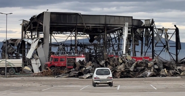 &Tau;&rho;&alpha;&gamma;&omega;&delta;ί&alpha; &sigma;&tau;&eta; &Beta;&iota;&omicron;&lambda;ά&nu;&tau;&alpha;: &Sigma;&upsilon;&nu;&epsilon;&chi;ί&zeta;&omicron;&nu;&tau;&alpha;&iota; &gamma;&iota;&alpha; &tau;&rho;ί&tau;&eta; &eta;&mu;έ&rho;&alpha; &omicron;&iota; &rho;ί&psi;&epsilon;&iota;&sigmaf; &nu;&epsilon;&rho;&omicron;ύ, &delta;&epsilon;ί&tau;&epsilon; &nu;έ&epsilon;&sigmaf; &epsilon;&iota;&kappa;ό&nu;&epsilon;&sigmaf; &alpha;&pi;ό &tau;&omicron; &kappa;&alpha;&tau;&epsilon;&sigma;&tau;&rho;&alpha;&mu;&mu;έ&nu;&omicron; &epsilon;&rho;&gamma;&omicron;&sigma;&tau;ά&sigma;&iota;&omicron;