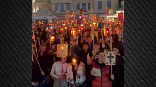 Τήνος – Φαναράκια: Εντυπωσιακές εικόνες από τις εκδηλώσεις για την εύρεση της θαυματουργής Εικόνας της Παναγίας, δείτε βίντεο 