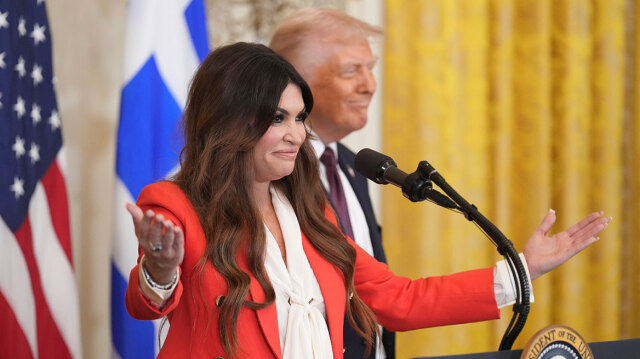 &Eta; &pi;&rho;&omicron;&alpha;&nu;&alpha;&gamma;&gamma;&epsilon;&lambda;ί&alpha; &Gamma;&kappa;&iota;&lambda;&phi;ό&iota;&lambda; &gamma;&iota;&alpha; &tau;&omicron; &tau;&alpha;&xi;ί&delta;&iota; &Tau;&rho;&alpha;&mu;&pi; &sigma;&tau;&eta;&nu; &Epsilon;&lambda;&lambda;ά&delta;&alpha; &kappa;&alpha;&iota; &tau;&alpha; &sigma;&epsilon;&nu;ά&rho;&iota;&alpha; &gamma;&iota;&alpha; &tau;&omicron; &pi;ό&tau;&epsilon;