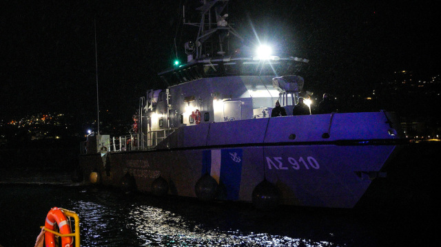 &Sigma;&omicron;&beta;&alpha;&rho;ό &epsilon;&pi;&epsilon;&iota;&sigma;ό&delta;&iota;&omicron; &sigma;&tau;&eta; &Chi;ί&omicron; &alpha;&nu;ά&mu;&epsilon;&sigma;&alpha; &sigma;&epsilon; &Lambda;&iota;&mu;&epsilon;&nu;&iota;&kappa;ό &kappa;&alpha;&iota; &delta;&iota;&alpha;&kappa;&iota;&nu;&eta;&tau;έ&sigmaf; &mu;&epsilon;&tau;&alpha;&nu;&alpha;&sigma;&tau;ώ&nu;, &mu;&epsilon; &nu;&epsilon;&kappa;&rho;&omicron;ύ&sigmaf; &kappa;&alpha;&iota; &tau;&rho;&alpha;&upsilon;&mu;&alpha;&tau;ί&epsilon;&sigmaf;