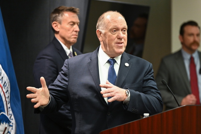 Η ΚΥΒΕΡΝΗΣΗ ΤΡΑΜΠ ΑΠΟΣΥΡΕΙ 700 ΠΡΑΚΤΟΡΕΣ ΤΗΣ ICE ΑΠΟ ΤΗ ΜΙΝΕΣΟΤΑ