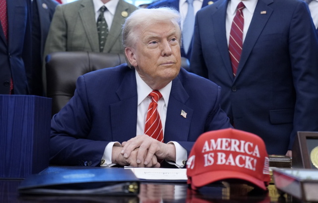 Ο ΤΡΑΜΠ ΛΕΕΙ ΟΤΙ «ΕΧΕΙ ΑΝΑΓΚΗ ΝΑ ΚΕΡΔΙΖΕΙ ΤΙΣ ΕΚΛΟΓΕΣ ΓΙΑ ΤΟ ΕΓΩ ΤΟΥ»