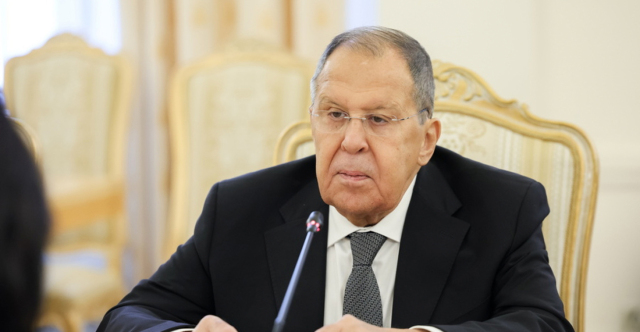 &Lambda;&alpha;&beta;&rho;ό&phi; &kappa;&alpha;&tau;ά &Alpha;&theta;ή&nu;&alpha;&sigmaf;: &Delta;&iota;έ&kappa;&omicron;&psi;&epsilon; &sigma;&upsilon;&nu;&epsilon;&rho;&gamma;&alpha;&sigma;ί&alpha; &delta;&epsilon;&kappa;&alpha;&epsilon;&tau;&iota;ώ&nu; &mu;&epsilon; &tau;&eta; &Rho;&omega;&sigma;ί&alpha;, έ&sigma;&tau;&epsilon;&iota;&lambda;&epsilon; ό&pi;&lambda;&alpha; &sigma;&tau;&eta;&nu; &Omicron;&upsilon;&kappa;&rho;&alpha;&nu;ί&alpha; &chi;&omega;&rho;ί&sigmaf; &nu;&alpha; &sigma;&kappa;&epsilon;&phi;&tau;&epsilon;ί &tau;&omicron;&upsilon;&sigmaf; Έ&lambda;&lambda;&eta;&nu;&epsilon;&sigmaf; &pi;&omicron;&upsilon; &zeta;&omicron;&upsilon;&nu; &epsilon;&kappa;&epsilon;ί