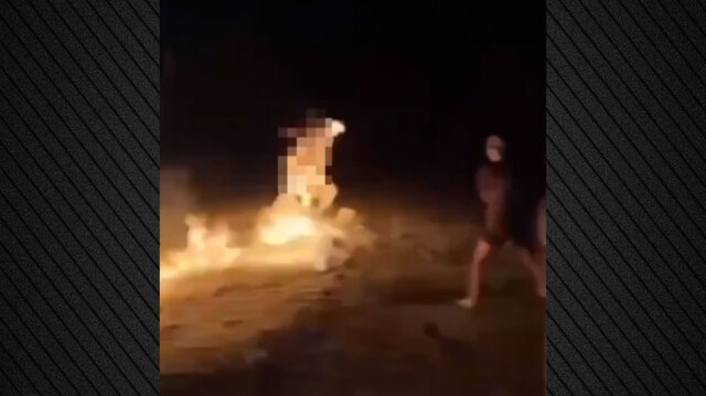 ΣΥΓΚΛΟΝΙΣΤΙΚΟ ΒΙΝΤΕΟ: ΝΕΑΡΟΣ ΣΤΗ ΦΛΟΡΙΝΤΑ ΕΒΑΛΕ ΦΩΤΙΑ ΣΕ ΦΙΛΟ ΤΟΥ ΜΕ ΒΕΝΖΙΝΗ ΕΝΩ ΓΕΛΟΥΣΕ