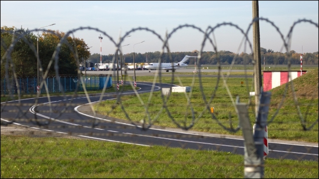 &Pi;&omicron;&lambda;&omega;&nu;ί&alpha;: E&kappa;&lambda;&epsilon;&iota;&sigma;&alpha;&nu; &delta;ύ&omicron; &alpha;&epsilon;&rho;&omicron;&delta;&rho;ό&mu;&iota;&alpha; &lambda;ό&gamma;&omega; &laquo;&mu;&eta; &pi;&rho;&omicron;&gamma;&rho;&alpha;&mu;&mu;&alpha;&tau;&iota;&sigma;&mu;έ&nu;&eta;&sigmaf; &sigma;&tau;&rho;&alpha;&tau;&iota;&omega;&tau;&iota;&kappa;ή&sigmaf; &delta;&rho;&alpha;&sigma;&tau;&eta;&rho;&iota;ό&tau;&eta;&tau;&alpha;&sigmaf;&raquo;