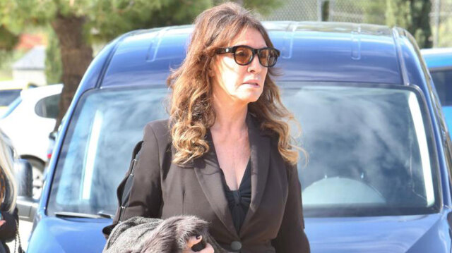 &Sigma;&upsilon;&gamma;&gamma;&epsilon;&nu;&epsilon;ί&sigmaf; &kappa;&alpha;&iota; &phi;ί&lambda;&omicron;&iota; &sigma;&tau;&omicron; &tau;&epsilon;&lambda;&epsilon;&upsilon;&tau;&alpha;ί&omicron; &alpha;&nu;&tau;ί&omicron; &tau;&omicron;&upsilon; &theta;&rho;ύ&lambda;&omicron;&upsilon; &tau;&eta;&sigmaf; &nu;&upsilon;&chi;&tau;&epsilon;&rho;&iota;&nu;ή&sigmaf; &delta;&iota;&alpha;&sigma;&kappa;έ&delta;&alpha;&sigma;&eta;&sigmaf; &Lambda;ά&kappa;&eta; &Rho;&alpha;&pi;&tau;ά&kappa;&eta;