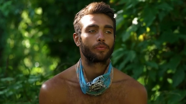 Ο Γιώργος Πολύχρος ξέσπασε κατά του Μιχάλη Σηφάκη στο Survivor: Δεν είσαι ο μπαμπάς μου, δεν θα με διατάζεις 