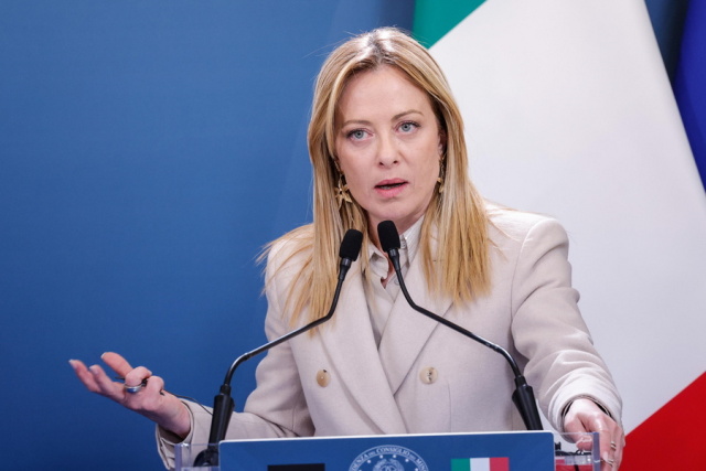 Η ΜΕΛΟΝΙ ΣΚΛΗΡΑΙΝΕΙ ΤΗ ΣΤΑΣΗ ΤΗΣ ΣΤΟ ΜΕΤΑΝΑΣΤΕΥΤΙΚΟ: ΠΡΟΤΕΙΝΕΙ «ΝΑΥΤΙΚΟ ΜΠΛΟΚΟ» ΣΤΑ ΙΤΑΛΙΚΑ ΧΩΡΙΚΑ ΥΔΑΤΑ