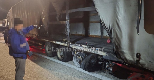 &Nu;&tau;&alpha;&lambda;ί&kappa;&alpha; έ&pi;&iota;&alpha;&sigma;&epsilon; &phi;&omega;&tau;&iota;ά &epsilon;&nu; &kappa;&iota;&nu;ή&sigma;&epsilon;&iota; &sigma;&tau;&eta;&nu; &Epsilon;&theta;&nu;&iota;&kappa;ή &Omicron;&delta;ό, έ&beta;&gamma;&alpha;&iota;&nu;&epsilon; &kappa;&alpha;&pi;&nu;ό&sigmaf; &alpha;&pi;ό &tau;&iota;&sigmaf; &rho;ό&delta;&epsilon;&sigmaf; &tau;&omicron;&upsilon; &phi;&omicron;&rho;&tau;&eta;&gamma;&omicron;ύ