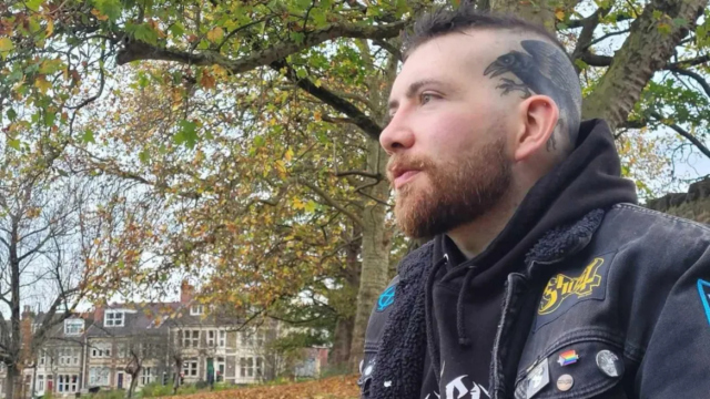 ΜΟΥΣΙΚΟΣ ΠΟΥ ΕΧΑΣΕ ΤΗ ΦΩΝΗ ΤΟΥ ΞΑΝΑΤΡΑΓΟΥΔΑ ΜΕ ΤΗ ΒΟΗΘΕΙΑ ΤΗΣ ΤΕΧΝΗΤΗΣ ΝΟΗΜΟΣΥΝΗΣ, ΔΕΙΤΕ ΒΙΝΤΕΟ