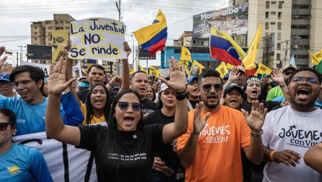 Χιλιάδες άνθρωποι στην πρώτη μεγάλη διαδήλωση της αντιπολίτευσης στη Βενεζουέλα μετά τον Μαδούρο 