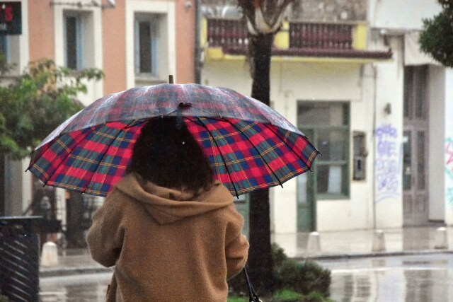 Έ&kappa;&tau;&alpha;&kappa;&tau;&omicron; &delta;&epsilon;&lambda;&tau;ί&omicron; &kappa;&alpha;&iota;&rho;&omicron;ύ: &Nu;έ&alpha; &epsilon;&pi;&iota;&delta;&epsilon;ί&nu;&omega;&sigma;&eta; &alpha;&pi;ό &alpha;ύ&rho;&iota;&omicron; &Tau;&rho;ί&tau;&eta; &mu;&epsilon; &kappa;&alpha;&tau;&alpha;&iota;&gamma;ί&delta;&epsilon;&sigmaf;, &theta;&upsilon;&epsilon;&lambda;&lambda;ώ&delta;&epsilon;&iota;&sigmaf; &alpha;&nu;έ&mu;&omicron;&upsilon;&sigmaf; &kappa;&alpha;&iota; &chi;&alpha;&lambda;&alpha;&zeta;&omicron;&pi;&tau;ώ&sigma;&epsilon;&iota;&sigmaf;