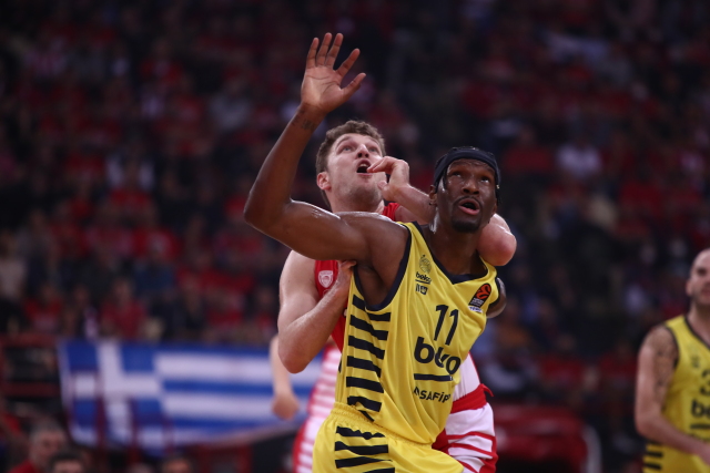 Το σχόλιο του Βεζένκοβ για τη μεταγραφή του Χέιζ Ντέιβις στον Παναθηναϊκό