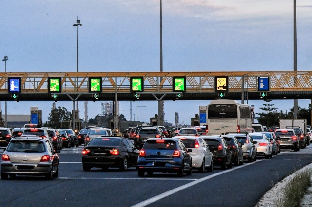ΤΡΙΗΜΕΡΟ ΚΑΘΑΡΑΣ ΔΕΥΤΕΡΑΣ: ΑΥΞΗΜΕΝΑ ΜΕΤΡΑ ΤΗΣ ΤΡΟΧΑΙΑΣ ΚΑΙ ΑΠΑΓΟΡΕΥΣΗ ΦΟΡΤΗΓΩΝ
