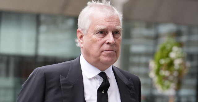 Η βρετανική αστυνομία συνέλαβε τον έκπτωτο πρίγκιπα Άντριου για παράβαση καθήκοντος σχετικά με την υπόθεση Επστάιν