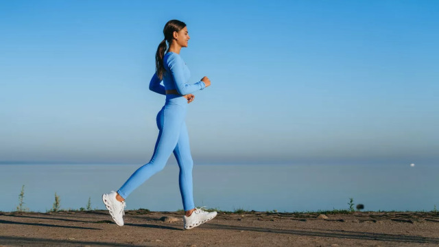 Πόση ώρα να περπατάμε για να «κάψουμε» μια σοκολάτα ή ένα αναψυκτικό