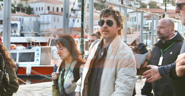 &Chi;&alpha;&lambda;&alpha;&rho;ό&sigmaf; &kappa;&alpha;&iota; &chi;&alpha;&mu;&omicron;&gamma;&epsilon;&lambda;&alpha;&sigma;&tau;ό&sigmaf; &omicron; &Mu;&pi;&rho;ά&nu;&tau; &Pi;&iota;&tau; &sigma;&tau;&eta;&nu; Ύ&delta;&rho;&alpha; &gamma;&iota;&alpha; &tau;&eta; &nu;έ&alpha; &tau;&omicron;&upsilon; &tau;&alpha;&iota;&nu;ί&alpha;, &delta;&epsilon;ί&tau;&epsilon; &beta;ί&nu;&tau;&epsilon;&omicron; &kappa;&alpha;&iota; &phi;&omega;&tau;&omicron;&gamma;&rho;&alpha;&phi;ί&epsilon;&sigmaf;