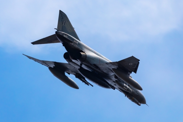 &Sigma;&upsilon;&nu;&epsilon;&tau;&rho;ί&beta;&eta; &sigma;&tau;&rho;&alpha;&tau;&iota;&omega;&tau;&iota;&kappa;ό &epsilon;&kappa;&pi;&alpha;&iota;&delta;&epsilon;&upsilon;&tau;&iota;&kappa;ό &alpha;&epsilon;&rho;&omicron;&sigma;&kappa;ά&phi;&omicron;&sigmaf; &sigma;&tau;&omicron; &delta;&upsilon;&tau;&iota;&kappa;ό &Iota;&rho;ά&nu;, &nu;&epsilon;&kappa;&rho;ό&sigmaf; &omicron; έ&nu;&alpha;&sigmaf; &alpha;&pi;ό &tau;&omicron;&upsilon;&sigmaf; &delta;&upsilon;&omicron; &chi;&epsilon;&iota;&rho;&iota;&sigma;&tau;έ&sigmaf; &tau;&omicron;&upsilon;