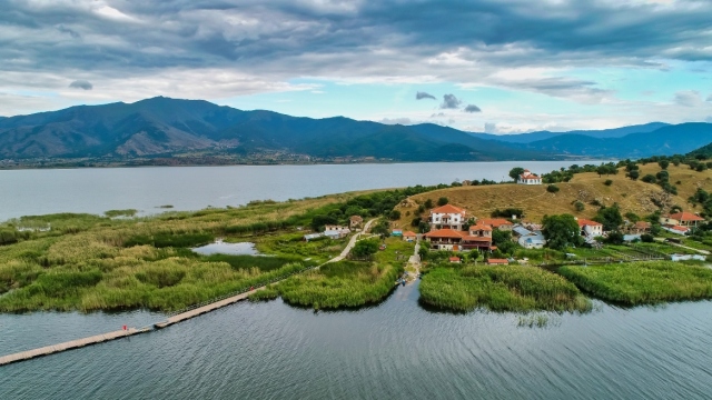 &laquo;&Alpha;&pi;ά&tau;&eta;&tau;&omicron; &beta;&omicron;&upsilon;&nu;ό&raquo; &eta; &epsilon;&upsilon;&rho;ύ&tau;&epsilon;&rho;&eta; &omicron;&rho;&epsilon;&iota;&nu;ή &pi;&epsilon;&rho;&iota;&omicron;&chi;ή &tau;&omega;&nu; &Pi;&rho;&epsilon;&sigma;&pi;ώ&nu; &mu;&epsilon; &upsilon;&pi;&omicron;&upsilon;&rho;&gamma;&iota;&kappa;ή &alpha;&pi;ό&phi;&alpha;&sigma;&eta;, &delta;&epsilon;ί&tau;&epsilon; &chi;ά&rho;&tau;&eta;