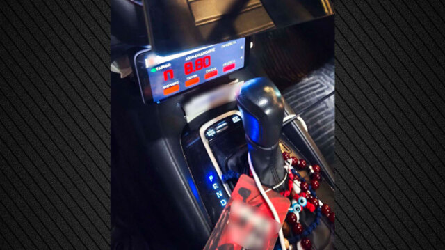 ΘΕΣΣΑΛΟΝΙΚΗ: ΠΡΟΣΤΙΜΟ ΣΕ ΟΔΗΓΟ ΤΑΞΙ ΠΟΥ ΧΡΕΩΝΕ ΜΕ ΕΦΑΡΜΟΓΗ ΑΝΤΙ ΓΙΑ ΤΑΞΙΜΕΤΡΟ