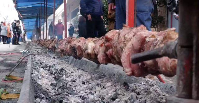 Κοντοσούβλι 130 μέτρων για ρεκόρ Γκίνες στην Αμφίκλεια, δείτε βίντεο 