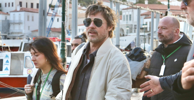 &Gamma;&upsilon;&rho;ί&sigma;&mu;&alpha;&tau;&alpha; &kappa;&alpha;&iota; &sigma;&tau;&eta; &Nu;έ&alpha; &Mu;ά&kappa;&rho;&eta; &mu;&epsilon;&tau;ά &tau;&eta;&nu; Ύ&delta;&rho;&alpha; &gamma;&iota;&alpha; &tau;&eta;&nu; &tau;&alpha;&iota;&nu;ί&alpha; &mu;&epsilon; &tau;&omicron;&nu; &Mu;&pi;&rho;&alpha;&nu;&tau; &Pi;&iota;&tau;, &omicron;&iota; &eta;&mu;έ&rho;&epsilon;&sigmaf; &kappa;&alpha;&iota; &omicron;&iota; ώ&rho;&epsilon;&sigmaf;