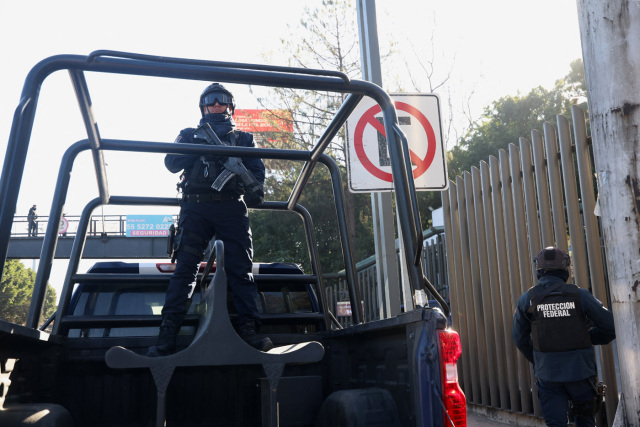 &Kappa;&alpha;&tau;ά&sigma;&chi;&epsilon;&sigma;&eta; 14 &epsilon;&kappa;&alpha;&tau;&omicron;&mu;&mu;&upsilon;&rho;ί&omega;&nu; &delta;ό&sigma;&epsilon;&omega;&nu; &phi;&alpha;&iota;&nu;&tau;&alpha;&nu;ύ&lambda;&eta;&sigmaf; &sigma;&tau;&omicron; &Mu;&epsilon;&xi;&iota;&kappa;ό