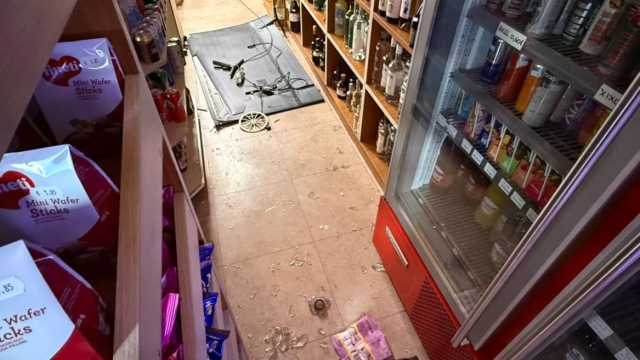 &Epsilon;&pi;&epsilon;&iota;&sigma;&omicron;&delta;&iota;&alpha;&kappa;ή &delta;&iota;ά&rho;&rho;&eta;&xi;&eta; &sigma;&epsilon; &kappa;ά&beta;&alpha; &sigma;&tau;&eta; &Theta;&epsilon;&sigma;&sigma;&alpha;&lambda;&omicron;&nu;ί&kappa;