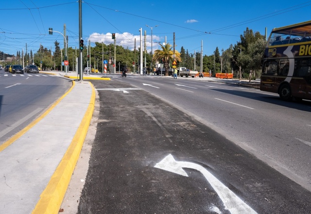 «ΠΡΑΣΙΝΟ ΦΩΣ» ΣΤΗΝ ΑΝΑΣΤΡΟΦΗ ΤΗΣ ΛΕΩΦΟΡΟΥ ΑΜΑΛΙΑΣ ΠΡΟΣ ΠΛΑΚΑ: ΣΕ ΛΕΙΤΟΥΡΓΙΑ ΚΥΚΛΟΦΟΡΙΑΚΗ ΡΥΘΜΙΣΗ ΜΕ ΦΑΝΑΡΙ