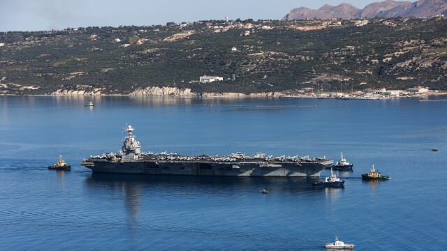 &Kappa;&iota;&nu;&eta;&tau;&iota;&kappa;ό&tau;&eta;&tau;&alpha; &sigma;&tau;&eta; &Mu;&epsilon;&sigma;ό&gamma;&epsilon;&iota;&omicron;: &Alpha;&pi;έ&pi;&lambda;&epsilon;&upsilon;&sigma;&epsilon; &alpha;&pi;ό &tau;&eta; &Sigma;&omicron;ύ&delta;&alpha; &tau;&omicron; &alpha;&epsilon;&rho;&omicron;&pi;&lambda;&alpha;&nu;&omicron;&phi;ό&rho;&omicron; Gerald Ford, &tau;&omicron;&upsilon;&lambda;ά&chi;&iota;&sigma;&tau;&omicron;&nu; 11 F-22 &beta;&rho;ί&sigma;&kappa;&omicron;&nu;&tau;&alpha;&iota; &sigma;&tau;&omicron; &Iota;&sigma;&rho;&alpha;ή&lambda;