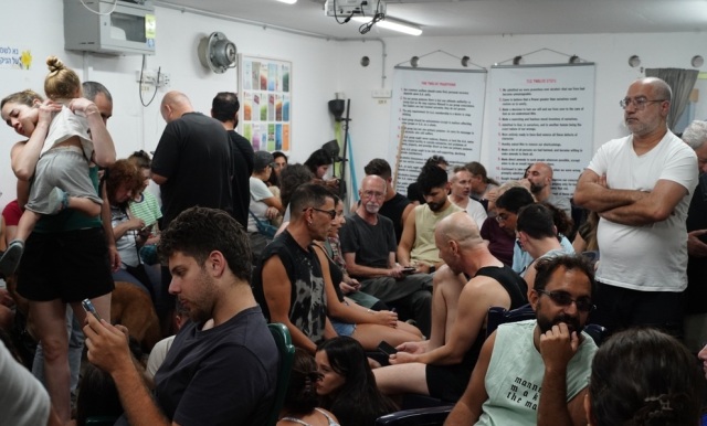 ΑΝΟΙΓΟΥΝ ΚΑΤΑΦΥΓΙΑ ΣΤΗ ΜΠΕΡ ΣΕΒΑ ΤΟΥ ΙΣΡΑΗΛ, ΝΑ ΦΥΓΟΥΝ ΑΠΟ ΤΟ ΙΡΑΝ ΖΗΤΟΥΝ ΑΠΟ ΤΟΥΣ ΠΟΛΙΤΕΣ ΤΟΥΣ ΚΙΝΑ ΚΑΙ ΚΑΝΑΔΑΣ