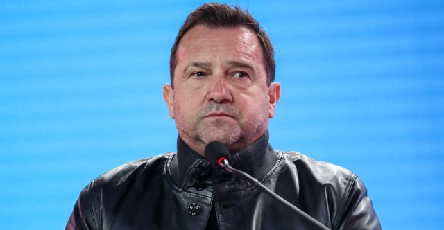 ΠΛΑΚΙΑΣ: ΣΤΗΝ ΑΡΧΗ, ΤΟ ΜΟΝΟ ΠΟΥ ΜΕ ΕΤΡΩΓΕ ΑΝ ΤΑ ΠΑΙΔΙΑ ΜΟΥ ΗΤΑΝ ΖΩΝΤΑΝΑ ΑΠΟ ΤΗ ΣΥΓΚΡΟΥΣΗ ΚΑΙ ΑΝ ΦΩΝΑΞΑΝ ΜΠΑΜΠΑ Η ΜΑΜΑ