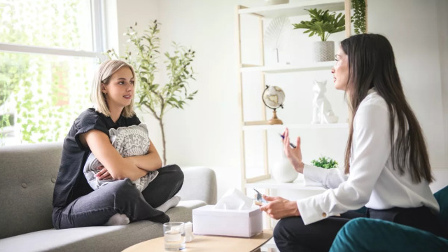 5 οφέλη της ψυχοθεραπείας – Και τι να (μην) περιμένετε