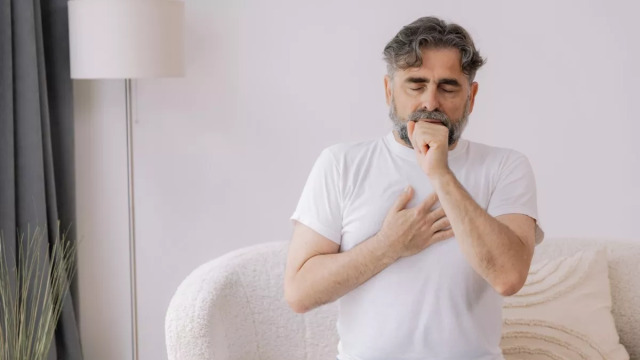 Οι άνω των 60 κινδυνεύουν περισσότερο από μια «απλή ίωση» – Σημαντικά μέτρα προστασίας