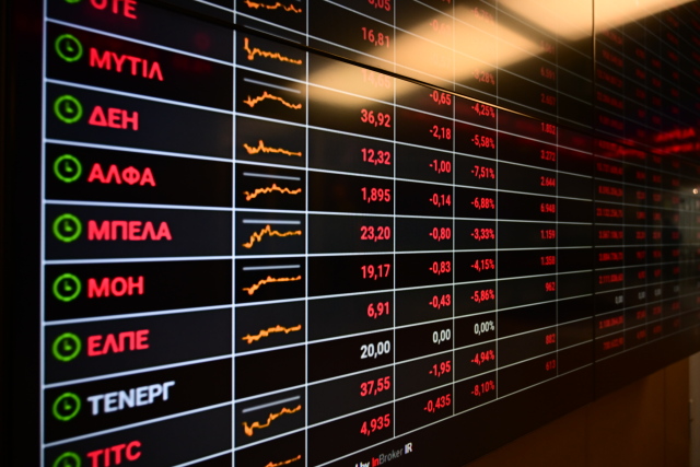 ΚΑΤΑΡΡΕΥΣΗ ΣΤΟ ΧΡΗΜΑΤΙΣΤΗΡΙΟ - ΔΙΗΜΕΡΟ «ΣΦΥΡΟΚΟΠΗΜΑ» ΜΕ ΑΠΩΛΕΙΕΣ 9% ΛΟΓΩ ΜΕΣΗΣ ΑΝΑΤΟΛΗΣ