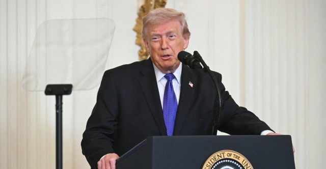 WALL STREET JOURNAL: ΤΟ ΣΧΕΔΙΟ ΤΡΑΜΠ ΓΙΑ Ν' ΑΝΑΤΡΕΨΕΙ ΕΚ ΤΩΝ ΕΣΩ ΤΟΥΣ ΜΟΥΛΑΔΕΣ ΤΟΥ ΙΡΑΝ - ΜΙΛΗΣΕ ΜΕ ΚΟΥΡΔΟΥΣ, ΘΑ ΣΤΗΡΙΖΕ ΕΝΟΠΛΟΥΣ ΠΟΛΙΤΟΦΥΛΑΚΕΣ